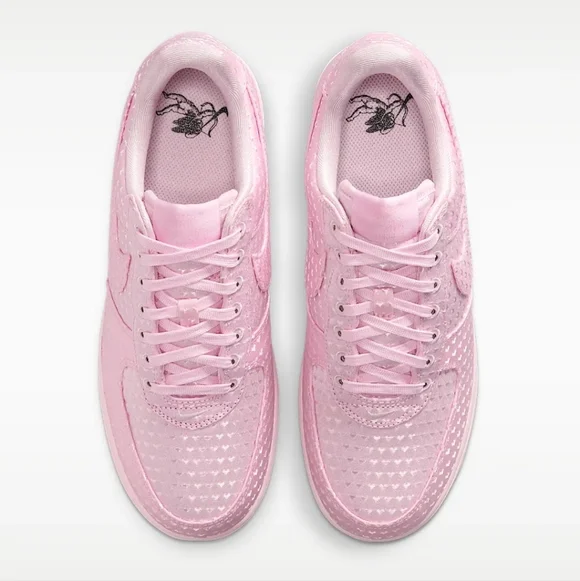Women's Nike Air Force 1 Hearts Valentine's Day Custom Sneakers With Crystals - Picture 4 of 7